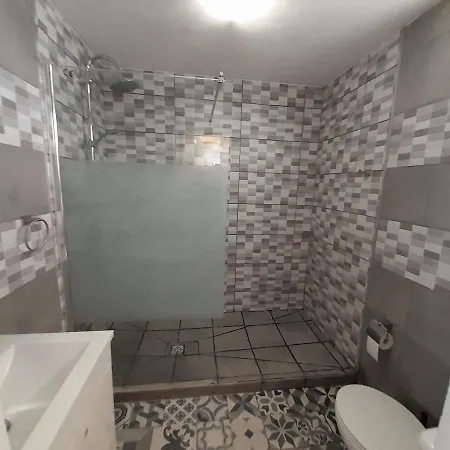 Ibiza Independent Bedroom And Bathroom Δωμάτια σε οικογενειακή κατοικία